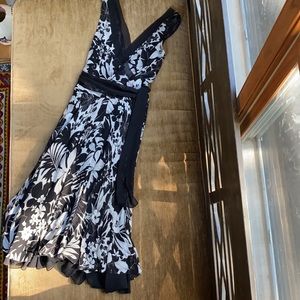 - Rickie freeman Teri Jon/Rizik Bros 100% silk dress